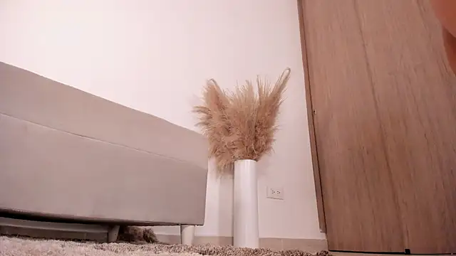 wandathompson  online show from February 2025 02:10:02 PM