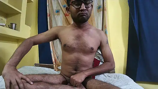 Snapshot of Cute_boy2000 chatting on December 2024 01:39:02 PM Cute boy2000 online show from December 2024 01:39:02 PM