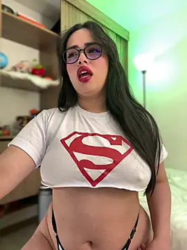 Snapshot of andra_rose chatting on December 2024 11:00:01 PM andra rose online show from December 2024 11:00:01 PM