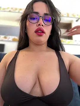 Snapshot of andra_rose chatting on January 2025 04:30:02 PM andra rose online show from January 2025 04:30:02 PM