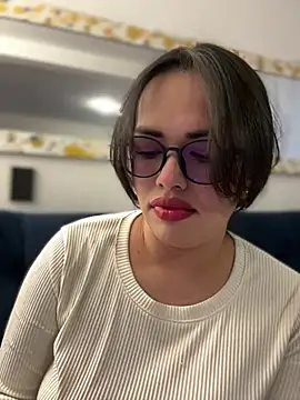 Snapshot of andra_rose chatting on February 2025 11:12:02 PM andra rose online show from February 2025 11:12:02 PM