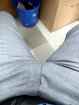 adicma123 online show from November 2025 05:51:01 AM