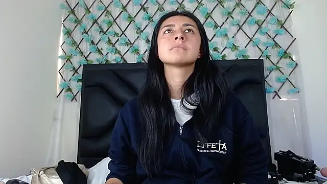 EmmaWilliamss online show from November 2025 04:34:02 PM