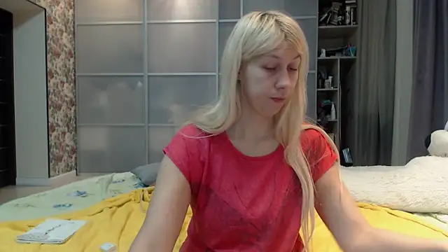 KyliePag online show from December 2025 07:14:02 AM