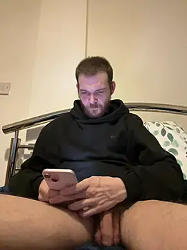 Snapshot of Z1uk chatting on July 2026 05:41:01 PM Z1uk online show from July 2026 05:41:01 PM