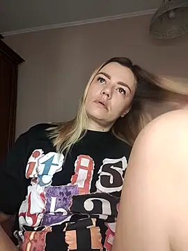 KrissSexi online show from September 2025 04:45:01 AM