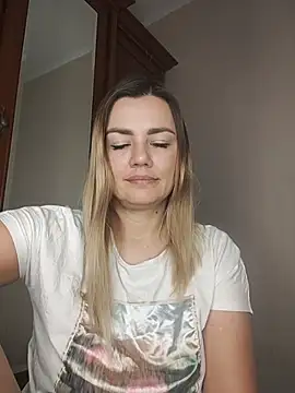 KrissSexi online show from December 2025 04:50:01 AM