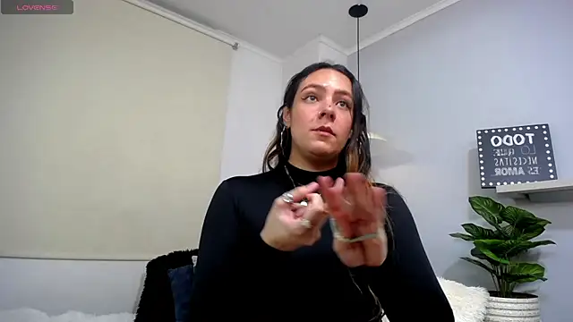 Bianca     online show from June 2026 11:22:02 PM