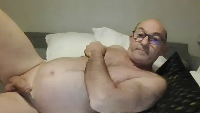 chrichri38xh online show from February 2025 10:22:01 PM