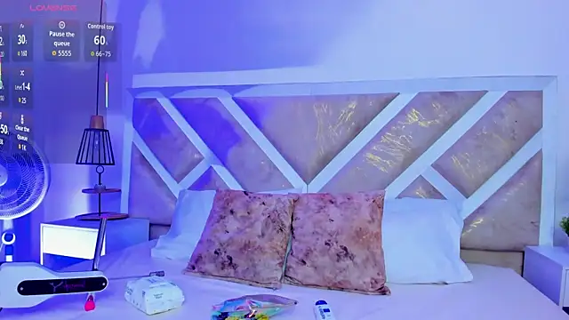 ZiaCalifa online show from February 2026 11:43:02 AM