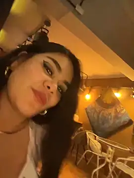 Snapshot of Insane_Issa chatting on December 2024 10:25:02 PM Insane Issa online show from December 2024 10:25:02 PM