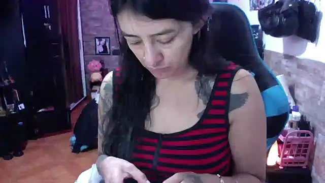 AngelaQueen  online show from June 2026 04:01:01 PM