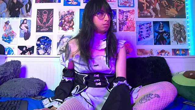 snowblack  online show from February 2025 02:27:02 PM