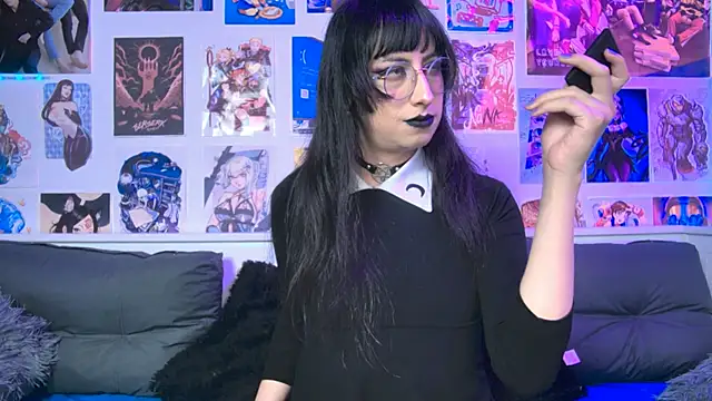 snowblack  online show from October 2025 02:34:01 PM