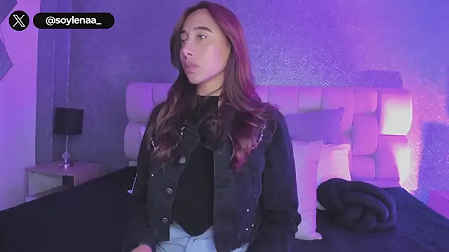 Snapshot of lena_banks chatting on October 2025 10:43:02 PM lena banks online show from October 2025 10:43:02 PM