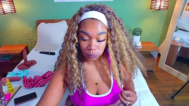 dannaahbrown online show from April 2026 01:19:01 PM