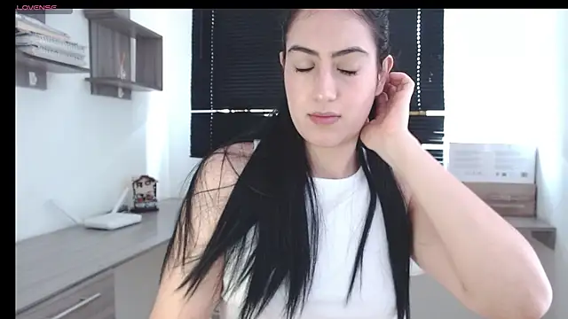 MIYESSI online show from March 2025 05:07:01 PM