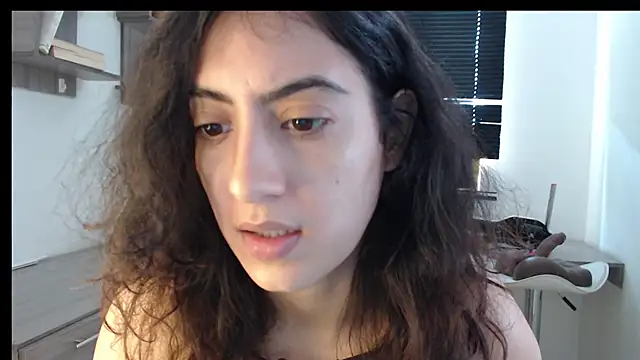 MIYESSI online show from September 2025 04:18:01 PM