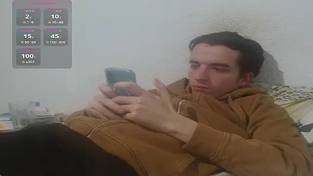 Snapshot of Tombgy07 chatting on February 2026 08:35:01 PM Tombgy07 online show from February 2026 08:35:01 PM