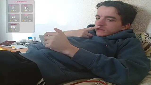 Snapshot of Tombgy07 chatting on February 2026 12:24:02 PM Tombgy07 online show from February 2026 12:24:02 PM