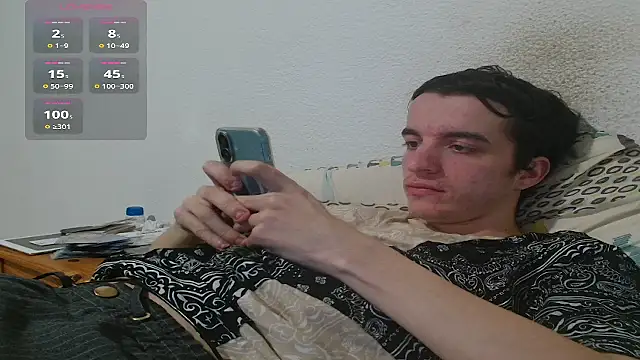 Snapshot of Tombgy07 chatting on March 2026 08:37:02 PM Tombgy07 online show from March 2026 08:37:02 PM