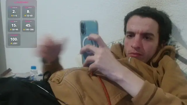 Snapshot of Tombgy07 chatting on March 2026 09:29:02 PM Tombgy07 online show from March 2026 09:29:02 PM