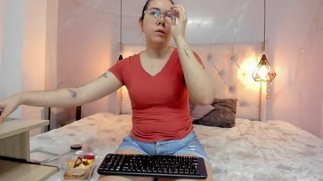 SakuraLee  online show from September 2025 01:58:01 PM