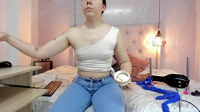 SakuraLee  online show from September 2025 01:49:02 PM