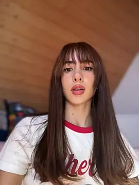 lauravasquez online show from July 2026 09:18:01 AM