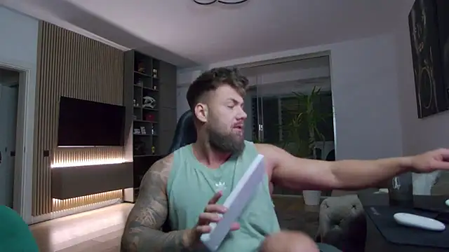 UbbeViking online show from February 2025 08:03:01 PM