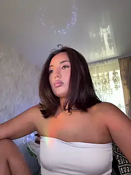 lily  foster online show from May 2026 01:39:02 PM