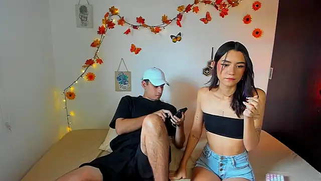 Snapshot of charlottte_queen chatting on September 2025 08:08:01 PM charlottte queen online show from September 2025 08:08:01 PM