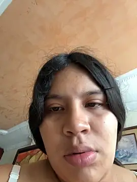 Snapshot of moncerrat_luna chatting on November 2025 09:15:01 PM moncerrat luna online show from November 2025 09:15:01 PM