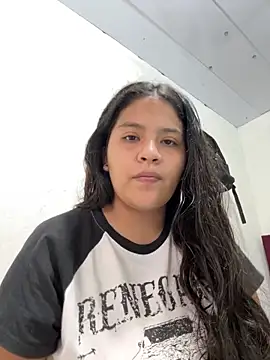 Snapshot of moncerrat_luna chatting on May 2026 09:20:01 PM moncerrat luna online show from May 2026 09:20:01 PM
