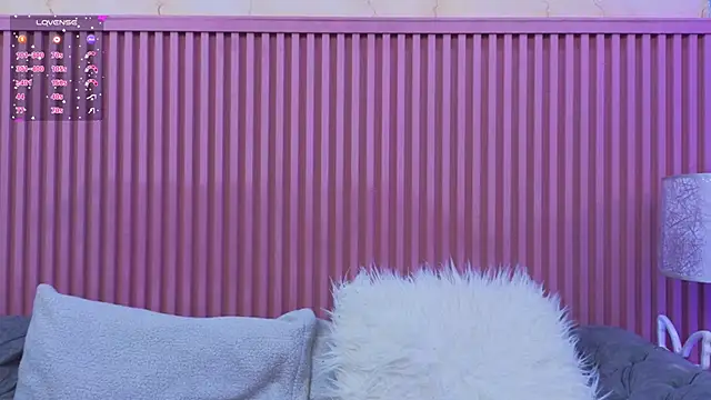 Emiily Scott1 online show from December 2024 11:51:02 AM