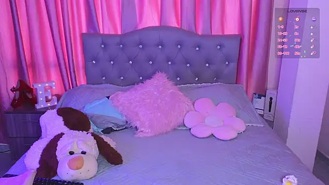 Emiily Scott1 online show from October 2025 08:06:02 PM