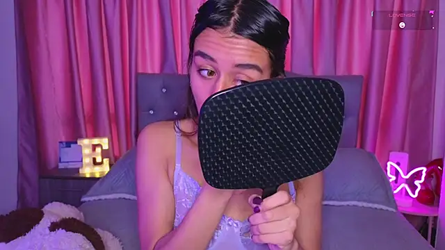 Emiily Scott1 online show from October 2025 04:41:02 PM