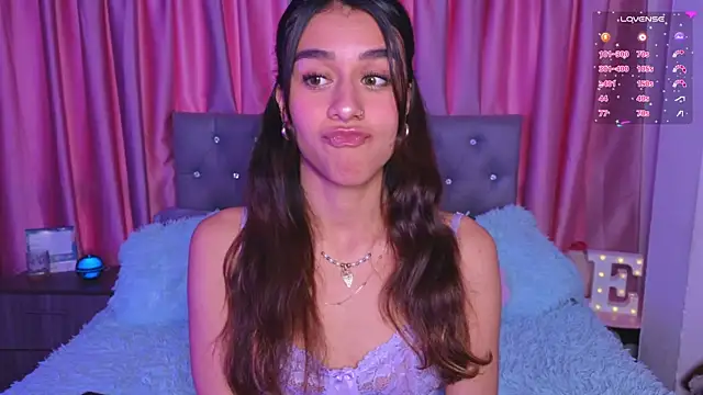 Emiily Scott1 online show from December 2025 09:10:02 PM