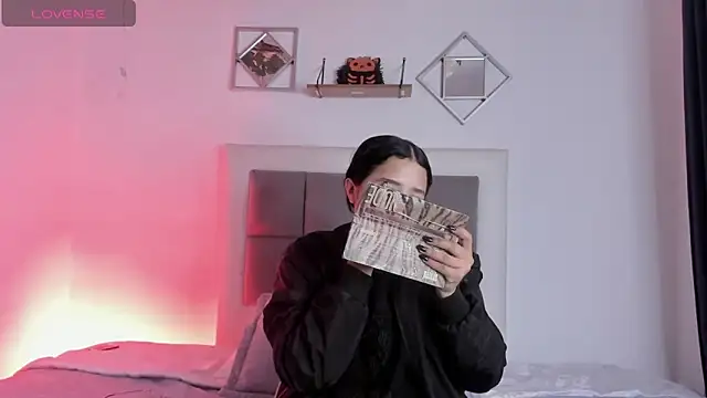 aliice walker  online show from January 2025 12:40:01 PM