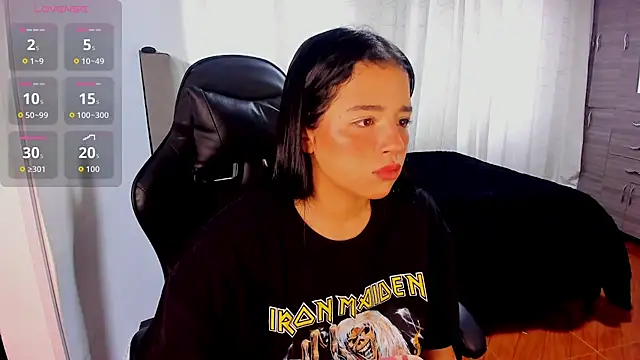 aliice walker  online show from December 2025 03:09:02 PM