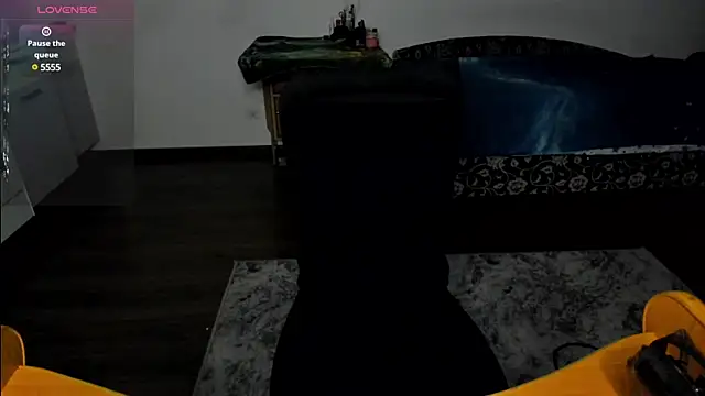 Snapshot of KitsuneRem chatting on December 2024 07:34:01 PM KitsuneRem online show from December 2024 07:34:01 PM