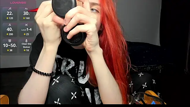 Snapshot of KitsuneRem chatting on January 2025 08:10:01 PM KitsuneRem online show from January 2025 08:10:01 PM