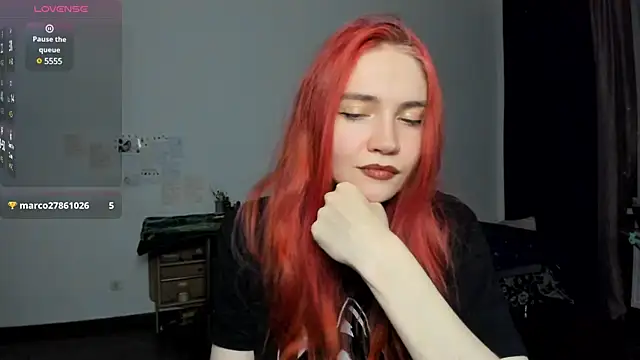 Snapshot of KitsuneRem chatting on January 2025 11:22:02 PM KitsuneRem online show from January 2025 11:22:02 PM