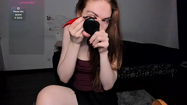 Snapshot of KitsuneRem chatting on September 2025 09:14:02 PM KitsuneRem online show from September 2025 09:14:02 PM