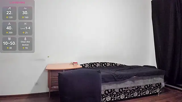 Snapshot of KitsuneRem chatting on September 2025 07:49:01 PM KitsuneRem online show from September 2025 07:49:01 PM