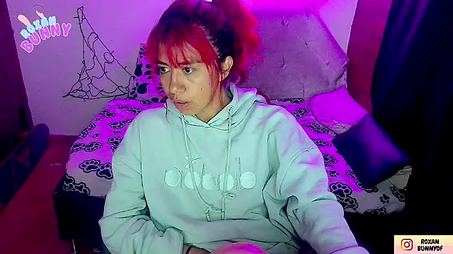 Roxanbunny1 online show from October 2025 11:50:01 PM