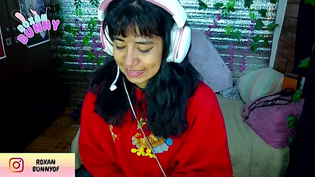 Snapshot of Roxanbunny1 chatting on February 2026 01:48:01 AM Roxanbunny1 online show from February 2026 01:48:01 AM