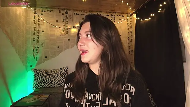 Snapshot of kisstarxxx chatting on October 2025 04:04:02 AM kisstarxxx online show from October 2025 04:04:02 AM