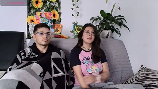 kisstarxxx online show from February 2026 08:35:01 AM