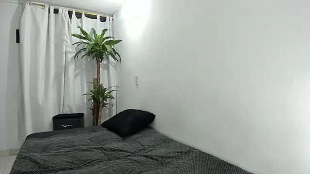 Lia-y-felipe online show from February 2026 11:48:01 PM